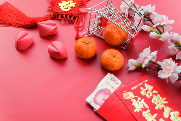 red envelopes filled with cash are a common gift on Chinese new year